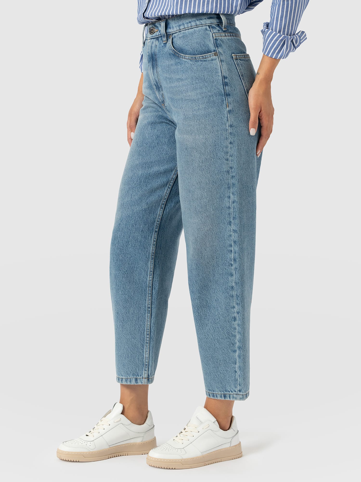 Barrel Leg Jean - Light Blue - Image 4