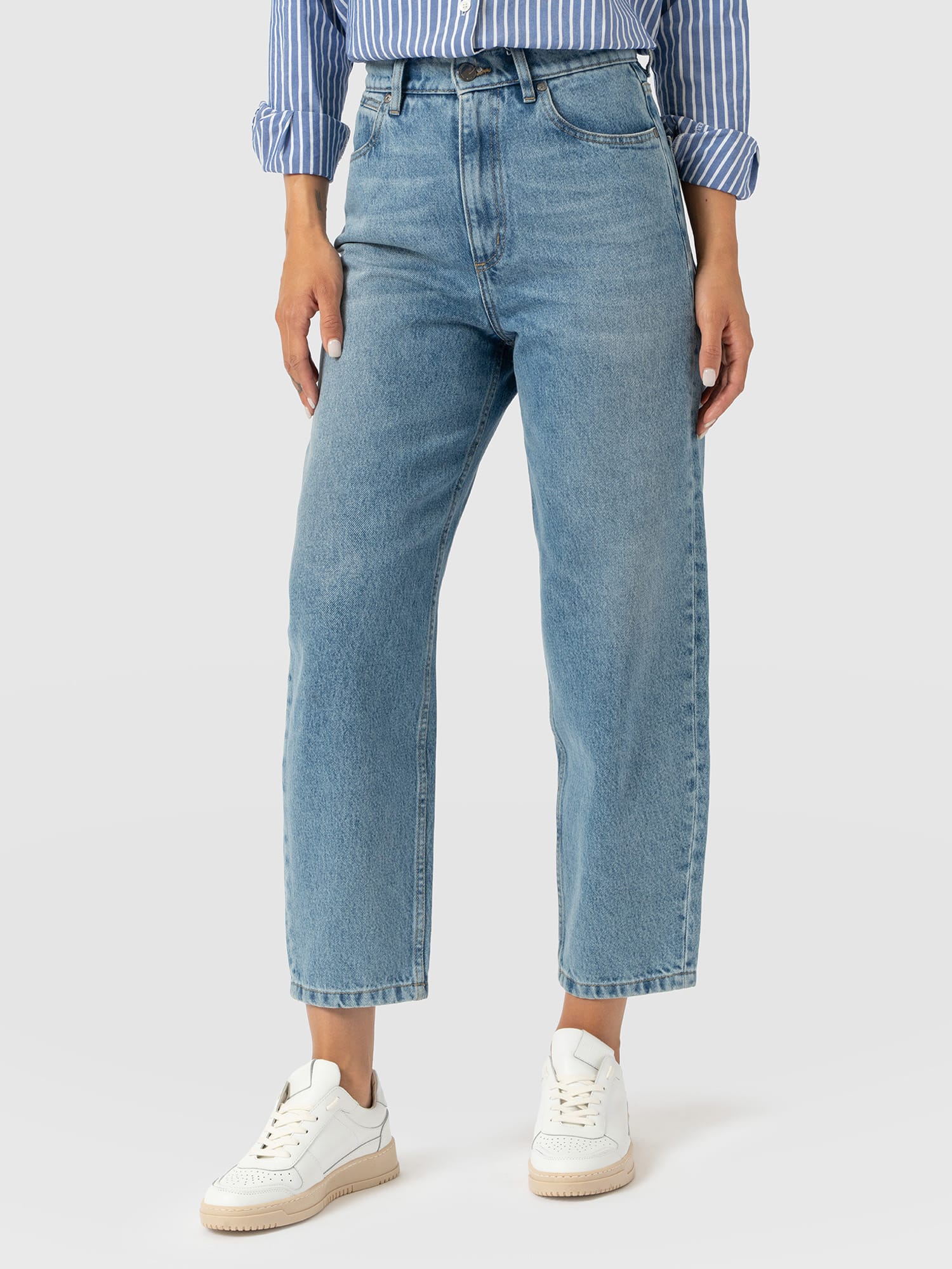 Barrel Leg Jean - Light Blue - Image 2